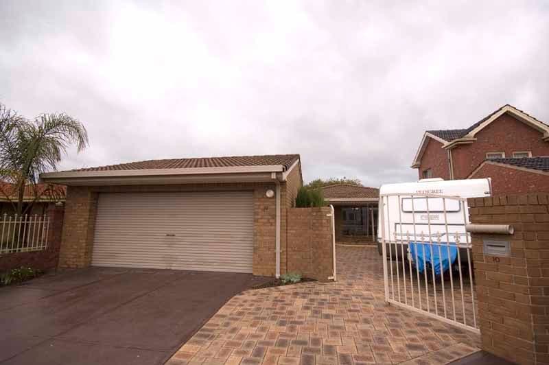 10 McDonald Grove, WEST LAKES SA 5021, West Lakes - Image 1
