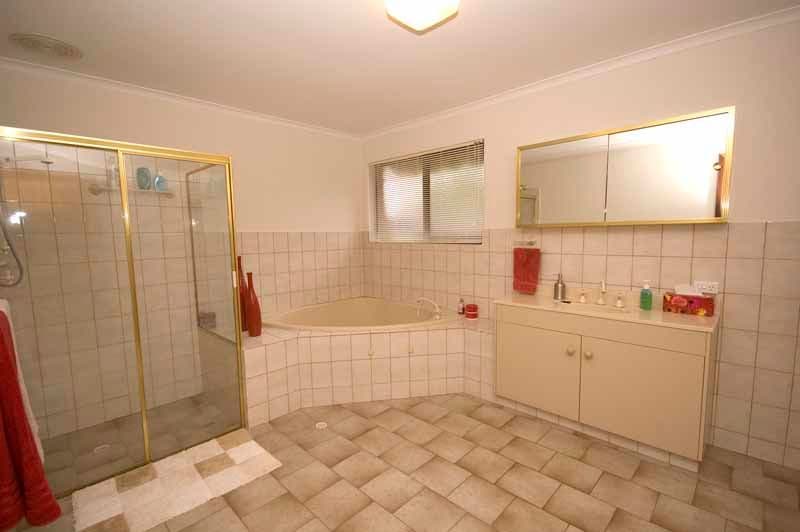 10 McDonald Grove, WEST LAKES SA 5021, West Lakes - Thumbnail 8