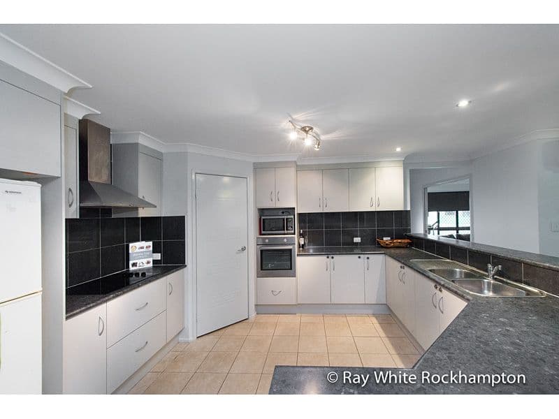 8 Mitchell Court, Gracemere QLD 4702, Gracemere - Thumbnail 2