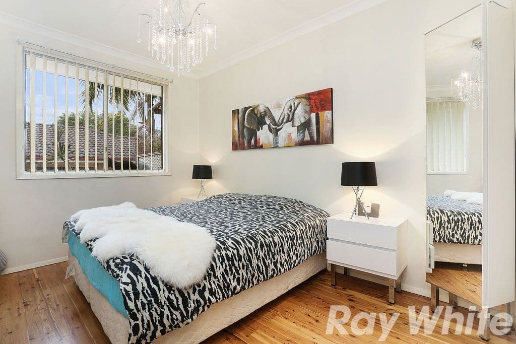 19 Lorraine Avenue, BARDWELL VALLEY NSW 2207, Bardwell Valley - Thumbnail 4