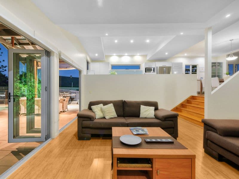 8 Brown Parade, Ashgrove QLD 4060, Ashgrove - Thumbnail 7