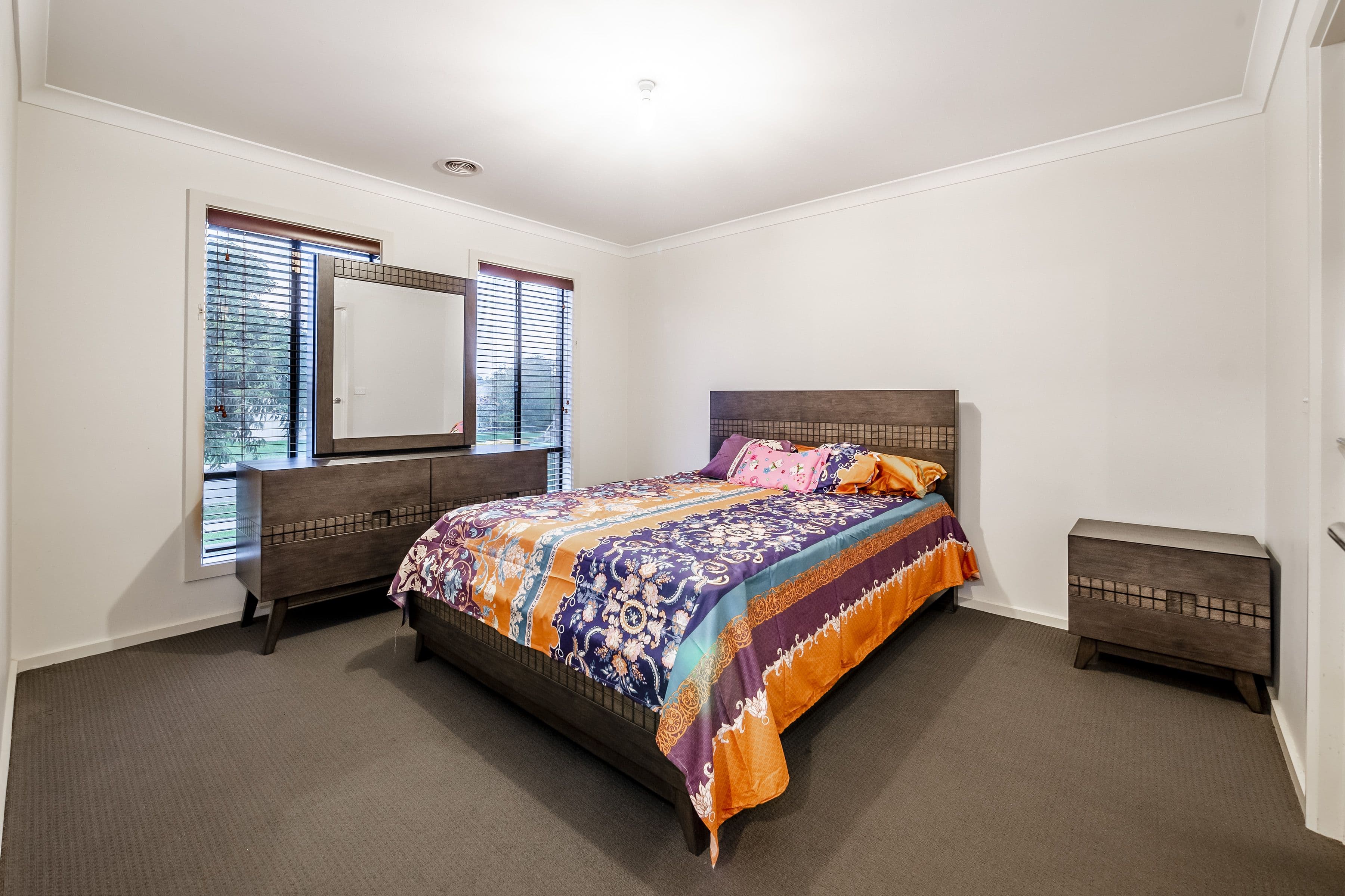 49 Thwaites Road, Pakenham VIC 3810, Pakenham - Thumbnail 5