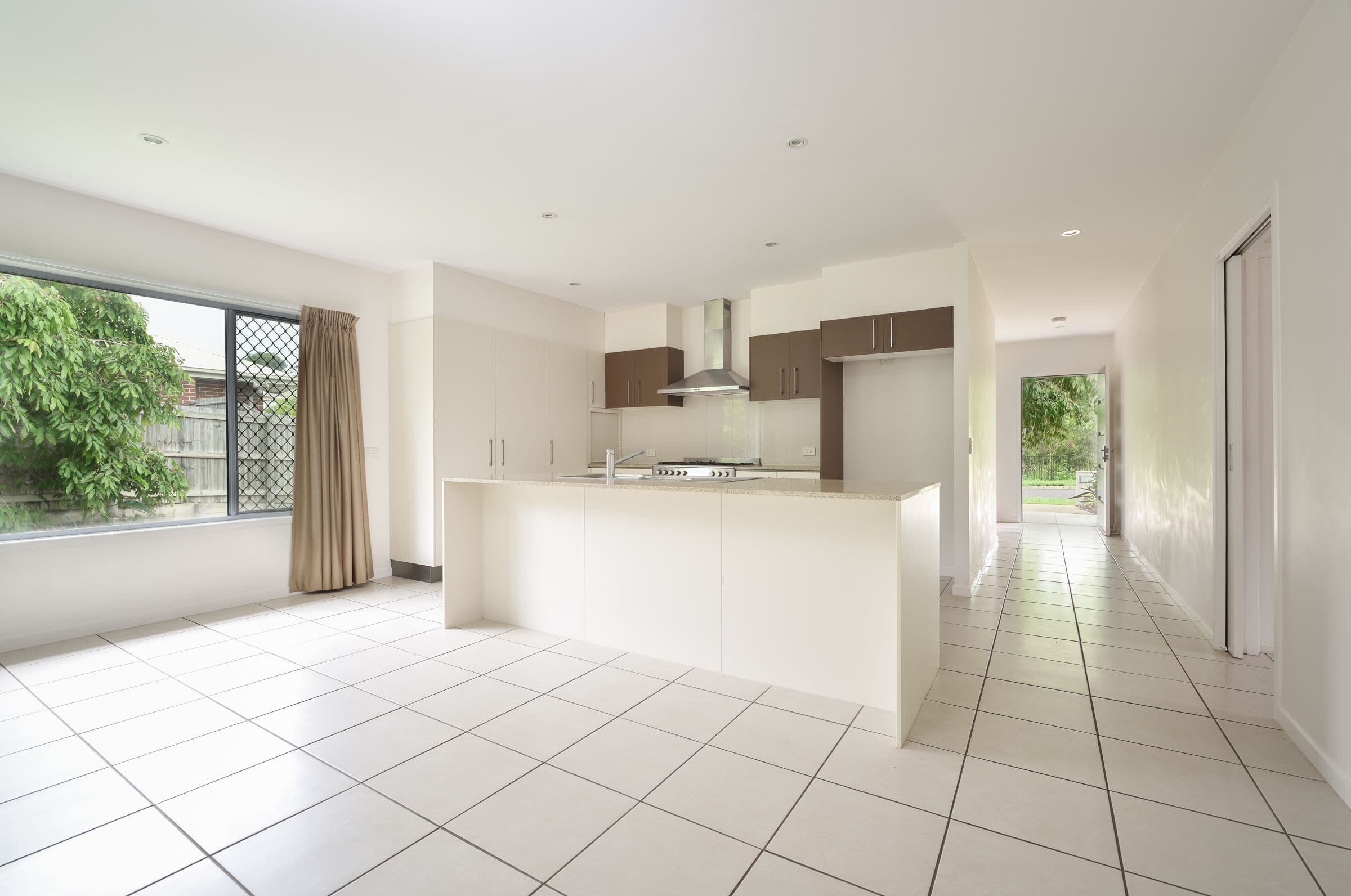 11 Telopea Place, Kirkwood QLD 4680, Kirkwood - Thumbnail 2