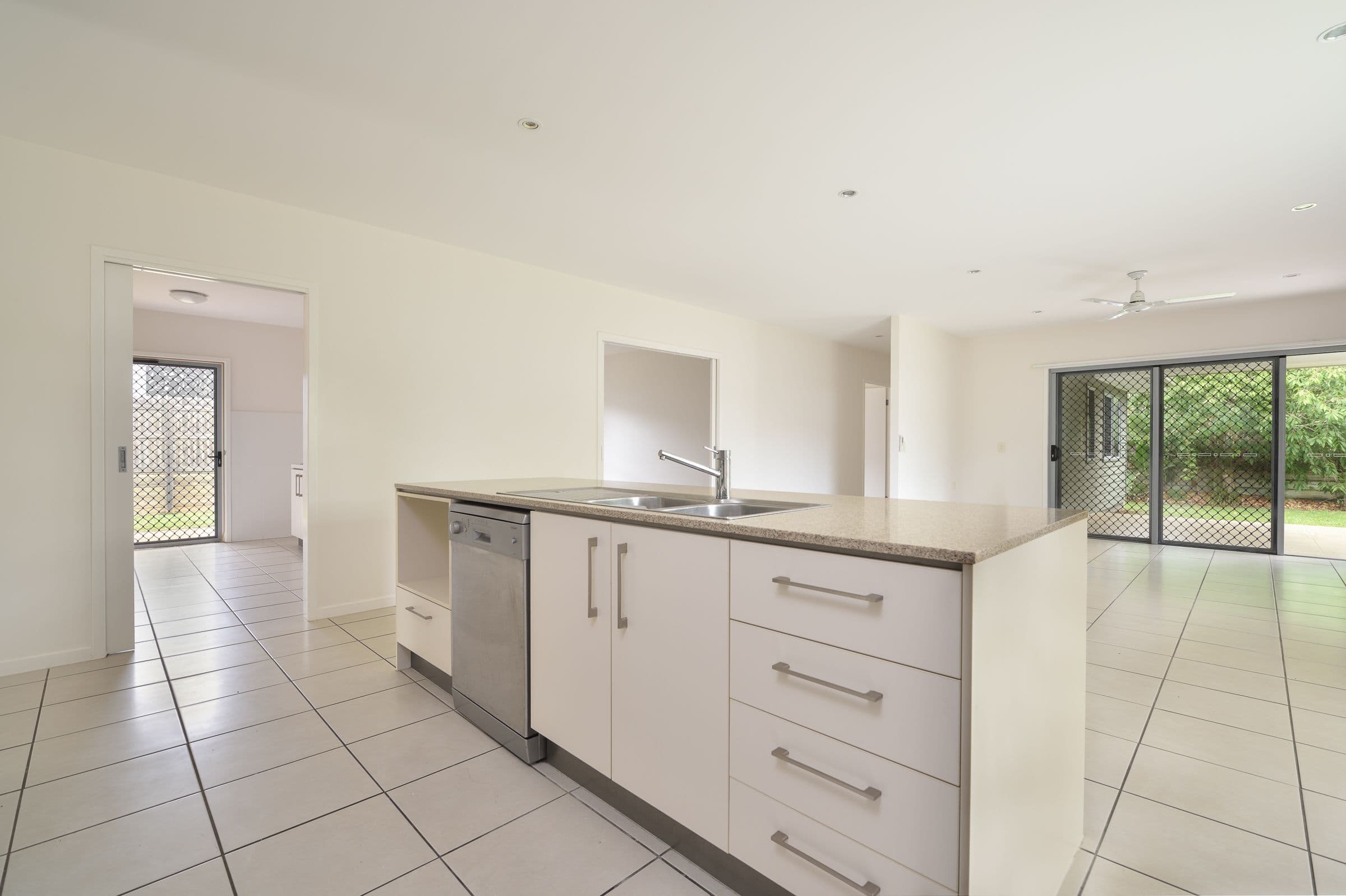 11 Telopea Place, Kirkwood QLD 4680, Kirkwood - Thumbnail 6