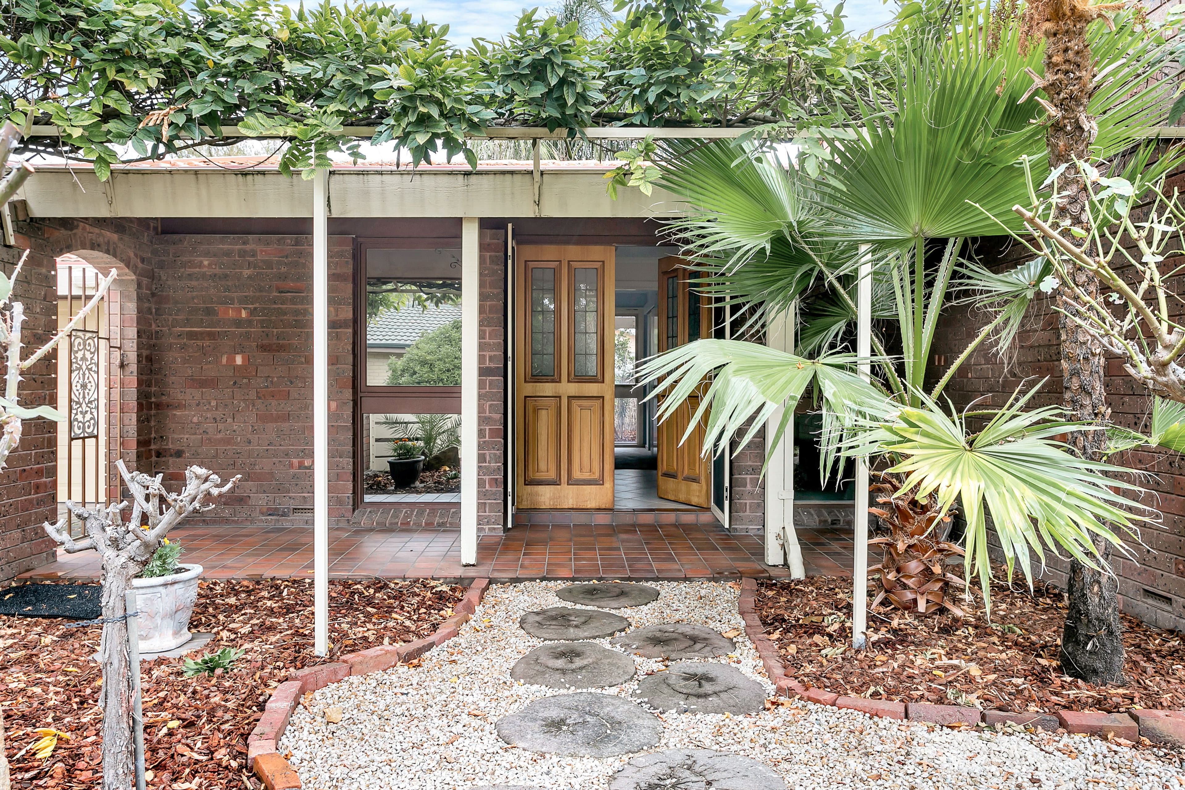 18 Lulworth Place, Flagstaff Hill SA 5159, Flagstaff Hill - Thumbnail 2
