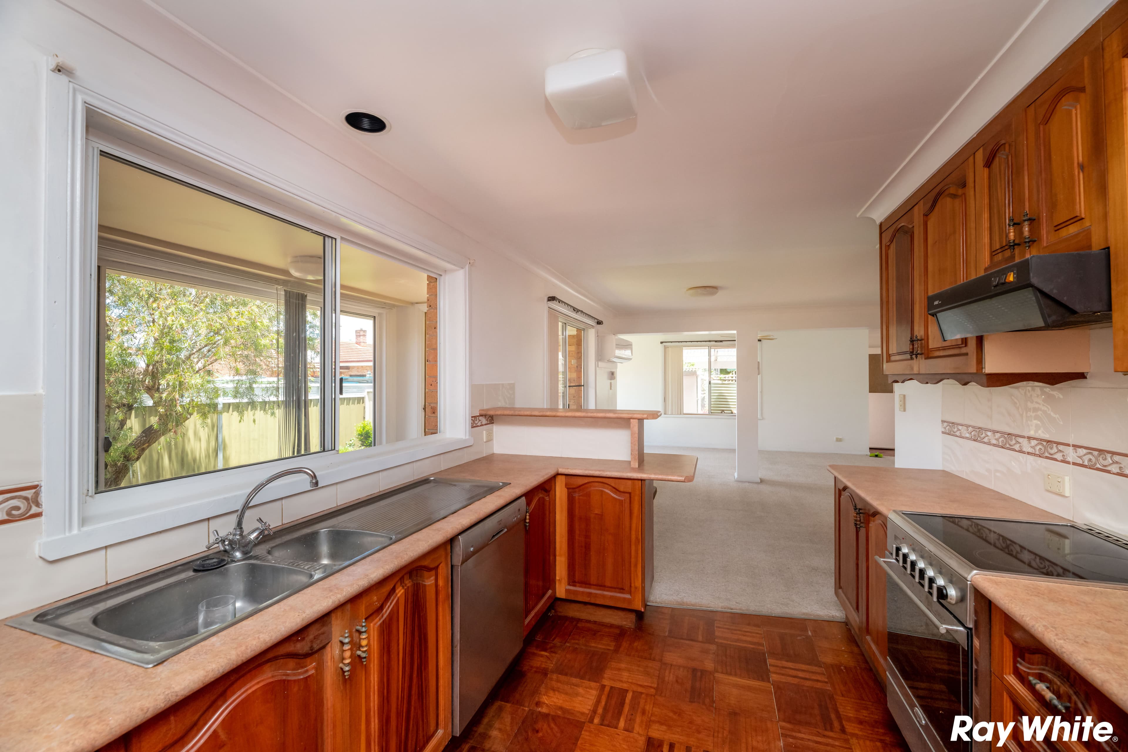 4 Palmway Crescent, Tuncurry NSW 2428, Tuncurry - Thumbnail 3