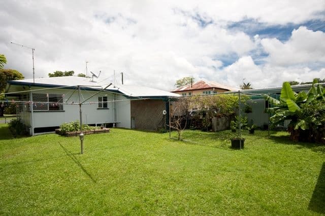 16 Cominos Place, MANUNDA QLD 4870, Manunda - Thumbnail 2