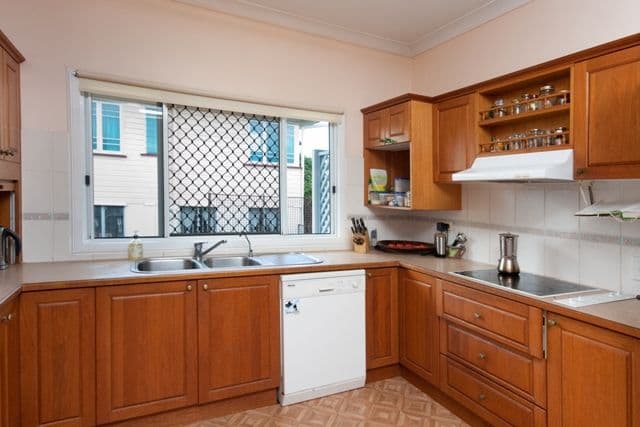 16 Cominos Place, MANUNDA QLD 4870, Manunda - Thumbnail 4