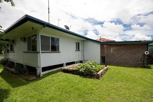 16 Cominos Place, MANUNDA QLD 4870, Manunda - Thumbnail 6