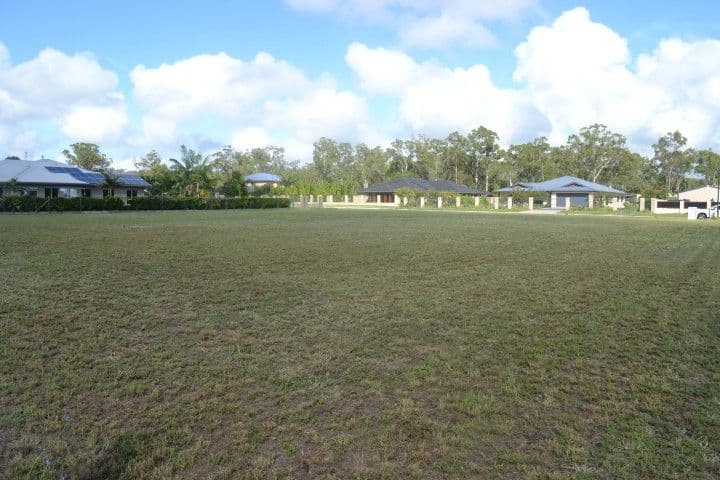 45 Parksville Drive, NEW AUCKLAND QLD 4680, New Auckland - Thumbnail 3