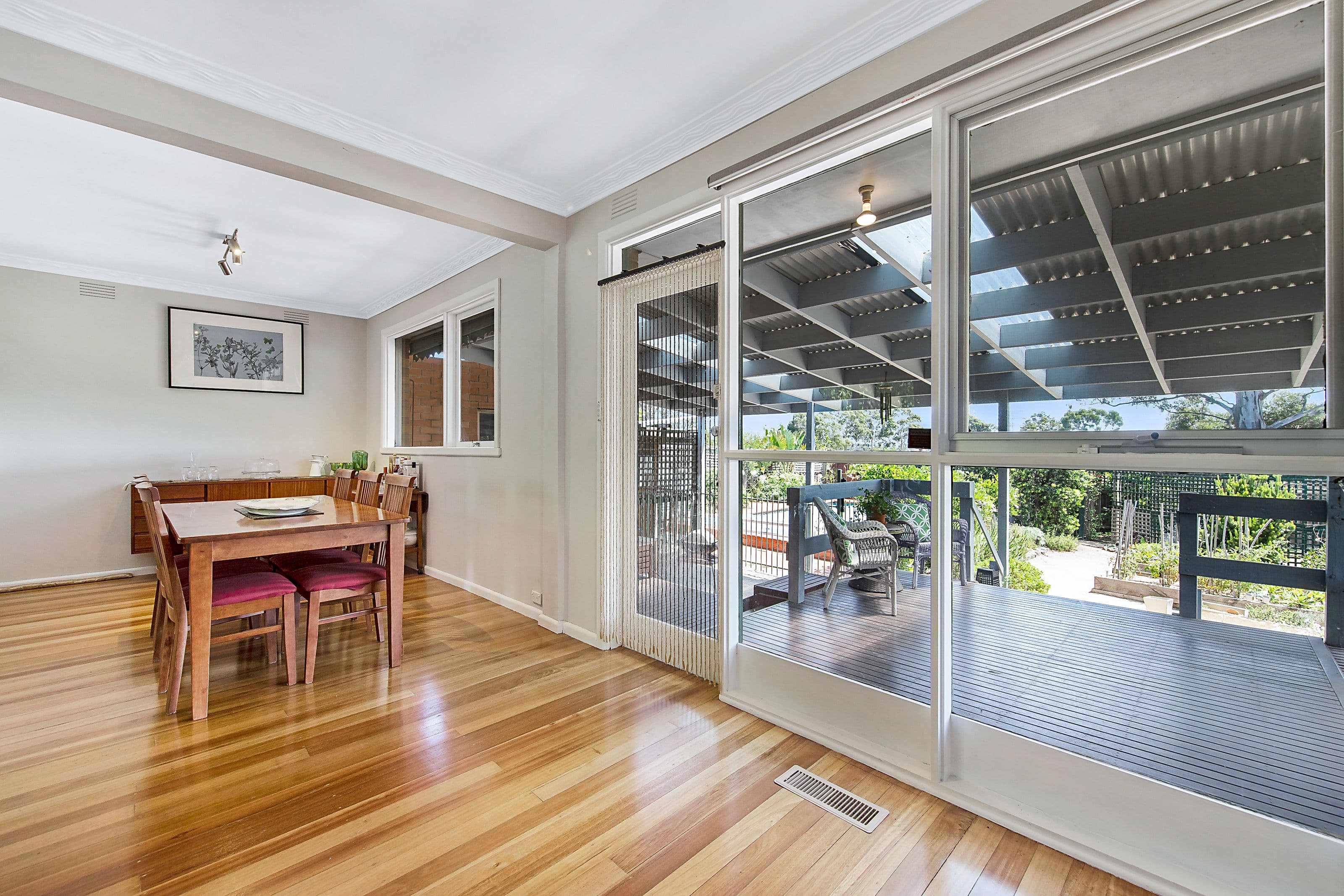 13 Lewton Road, Mount Waverley VIC 3149, Mount Waverley - Thumbnail 3