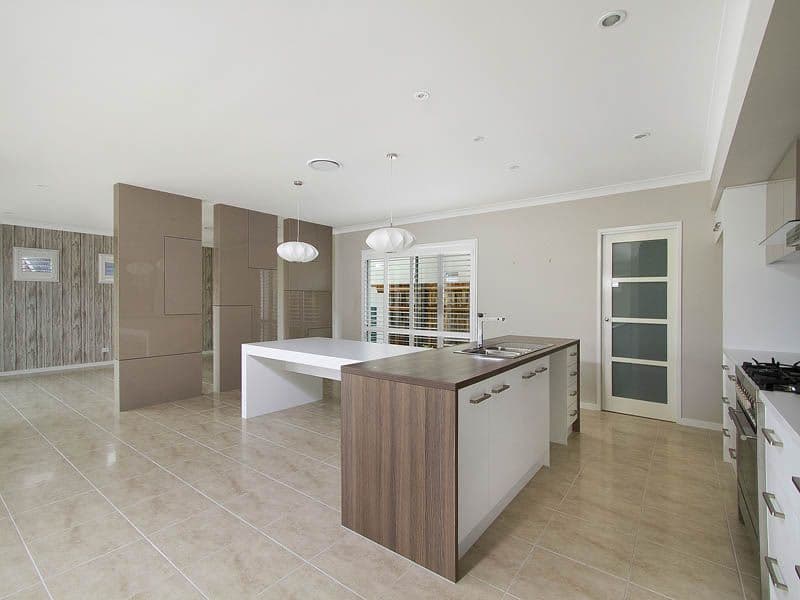 24 Francis Avenue, ROCHEDALE QLD 4123, Rochedale - Thumbnail 3
