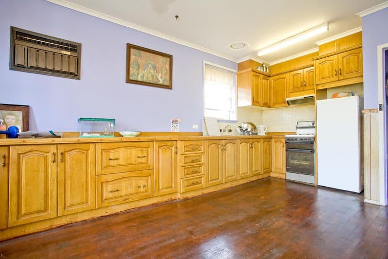 37 Fidge Crescent, BREAKWATER VIC 3219, Breakwater - Thumbnail 2
