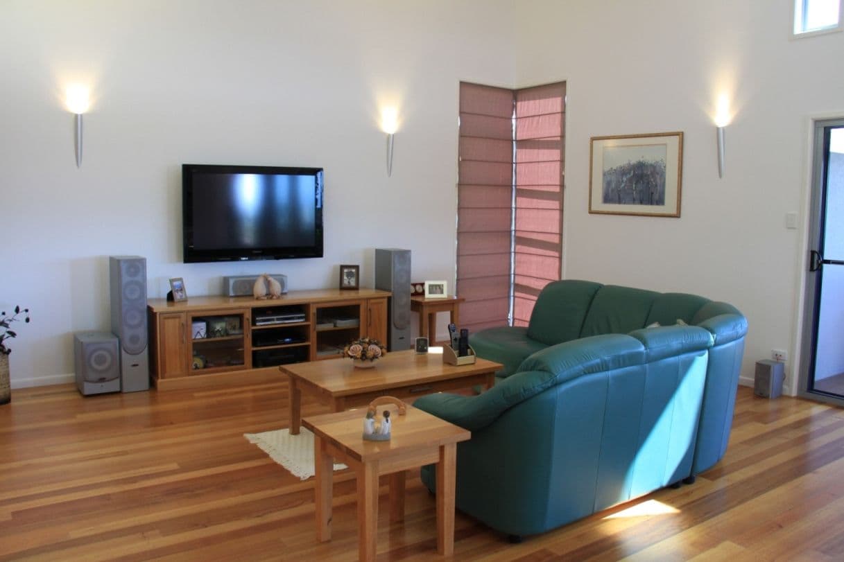 33 Lighthouse Drive, BOYNE ISLAND QLD 4680, Boyne Island - Thumbnail 7