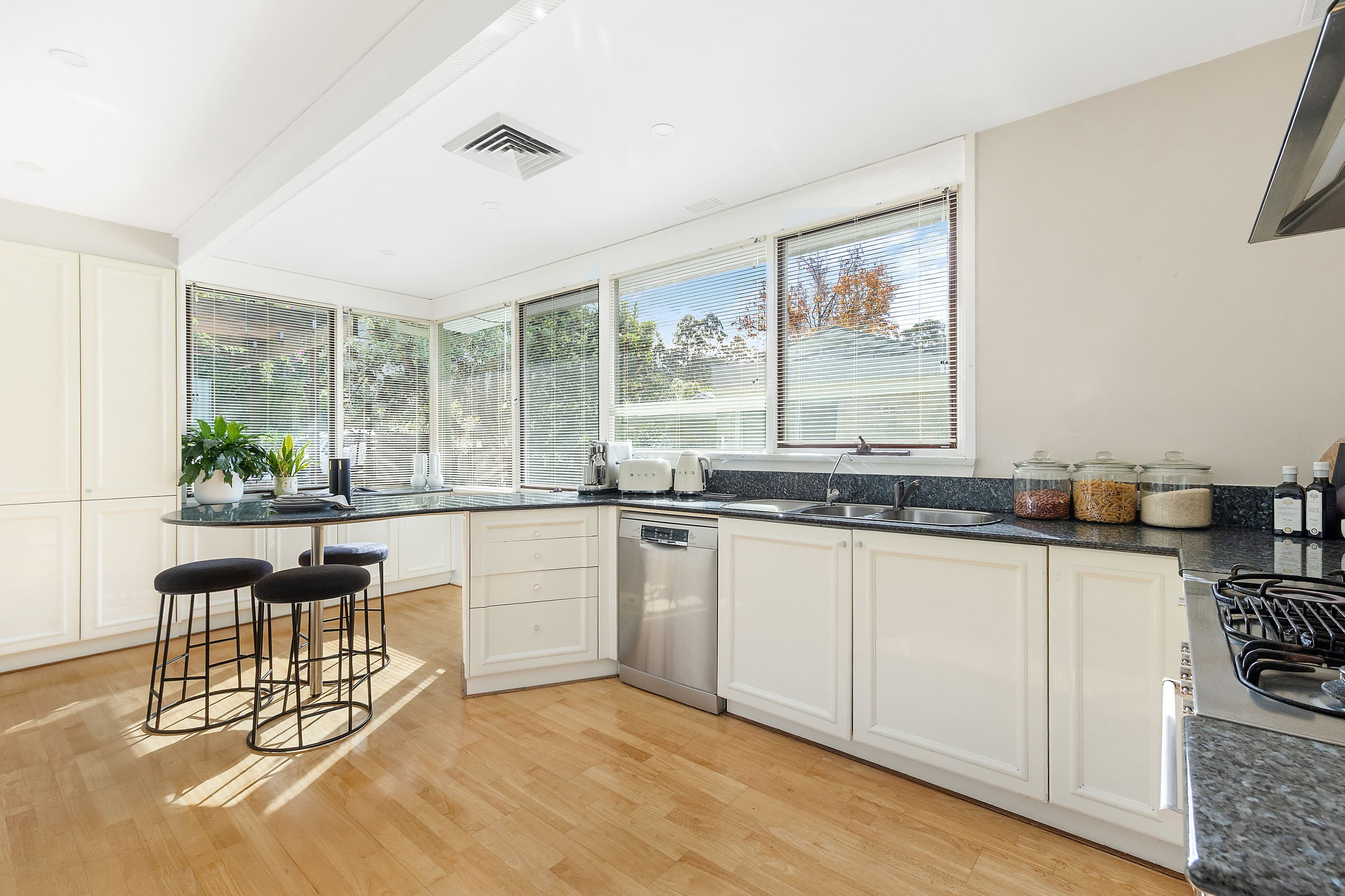 2 Doncaster Avenue, West Pymble NSW 2073, West Pymble - Thumbnail 5