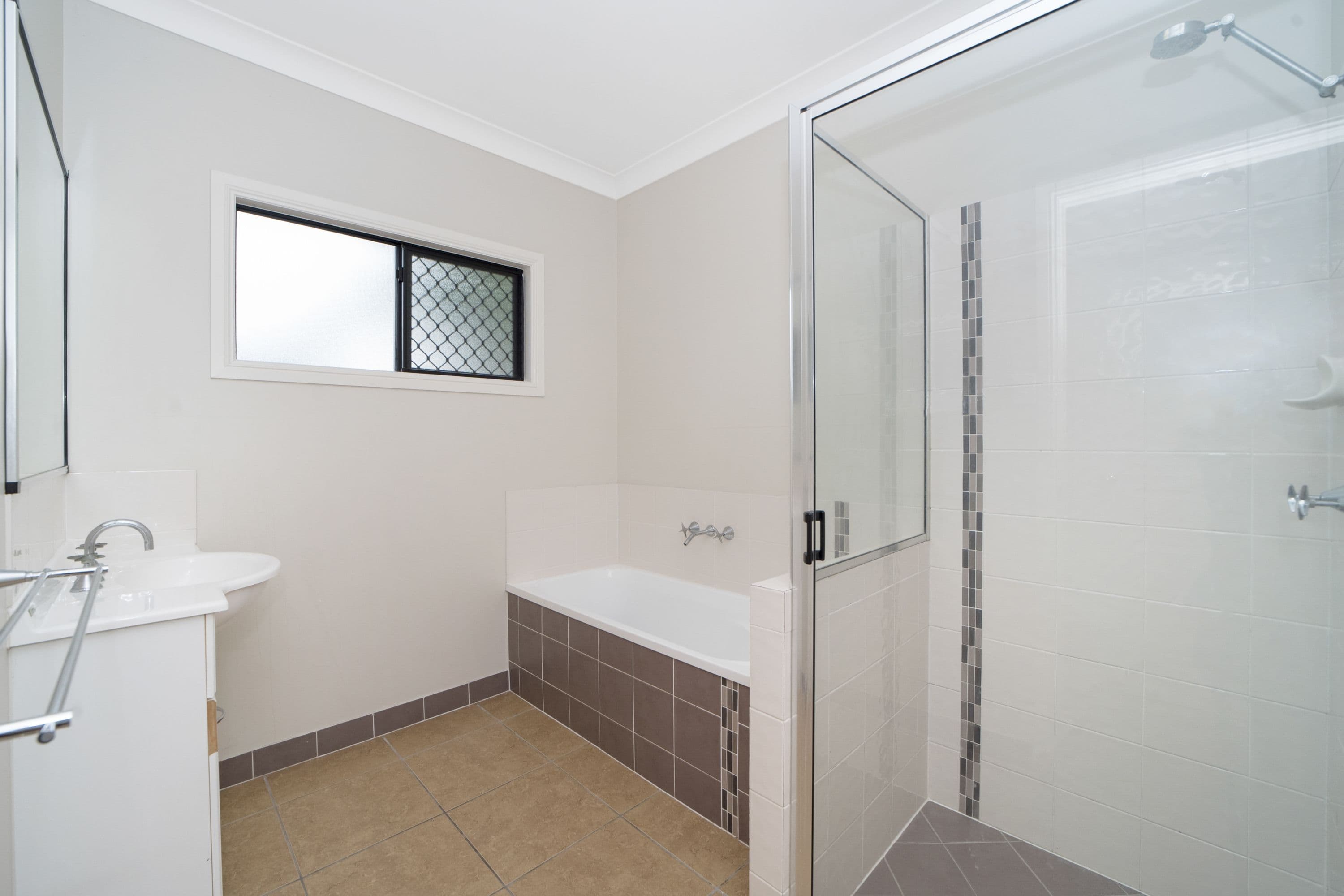2 Greentree Circuit, Bushland Beach QLD 4818, Bushland Beach - Thumbnail 5