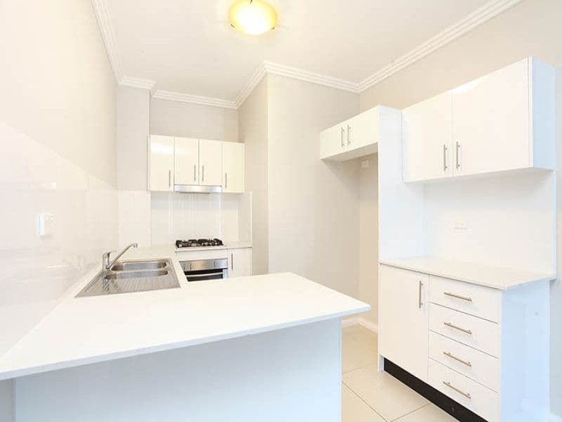 8 Briens Road, Northmead - Thumbnail 2