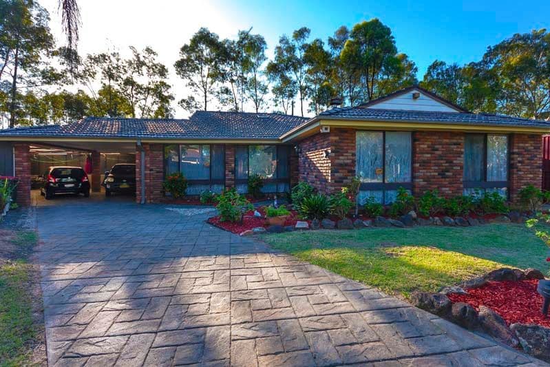 4 Arrawatta Close, EDENSOR PARK NSW 2176, Edensor Park - Image 1