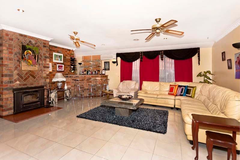 4 Arrawatta Close, EDENSOR PARK NSW 2176, Edensor Park - Thumbnail 2
