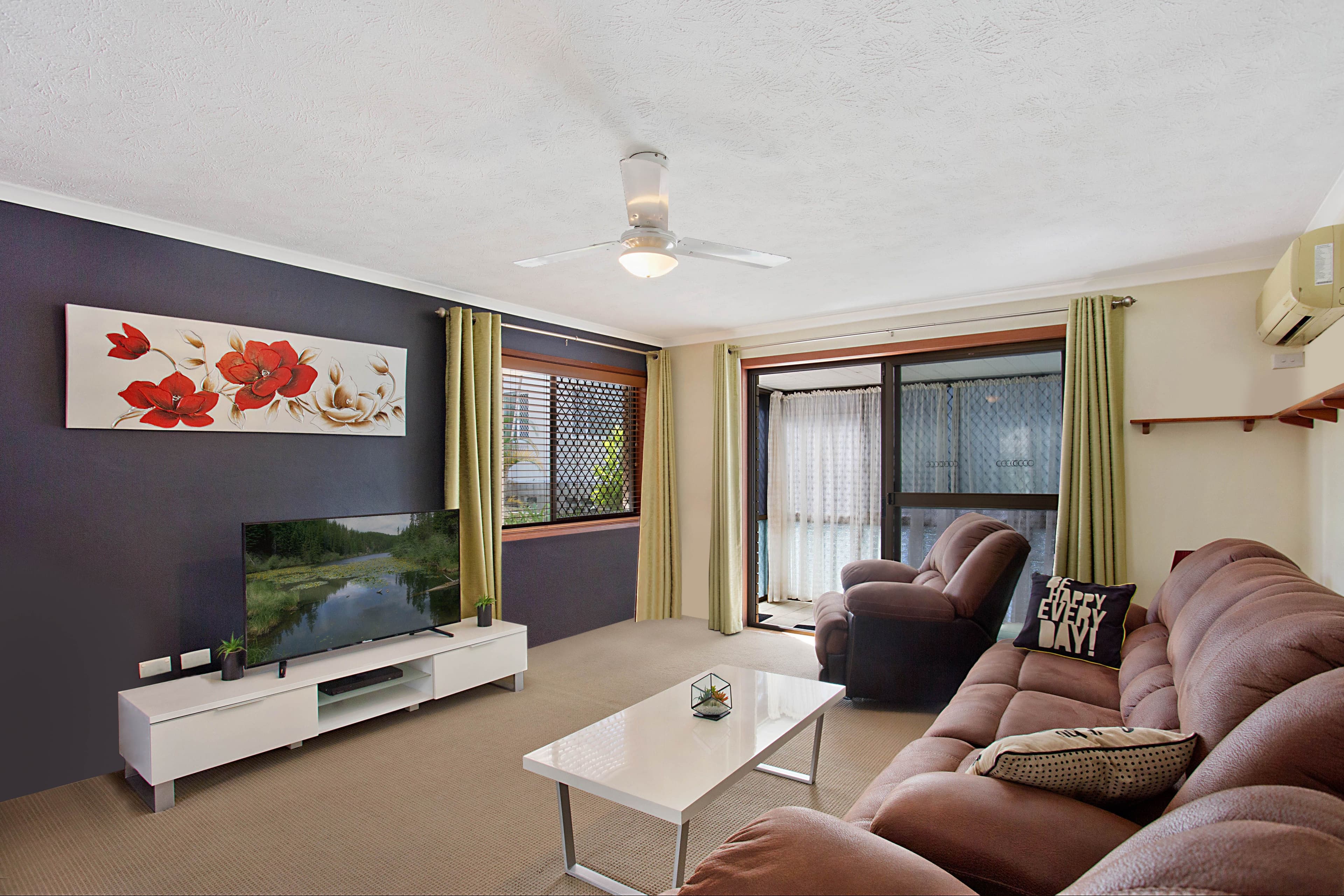 12 Rosewood Avenue, Broadbeach QLD 4218, Broadbeach - Thumbnail 2