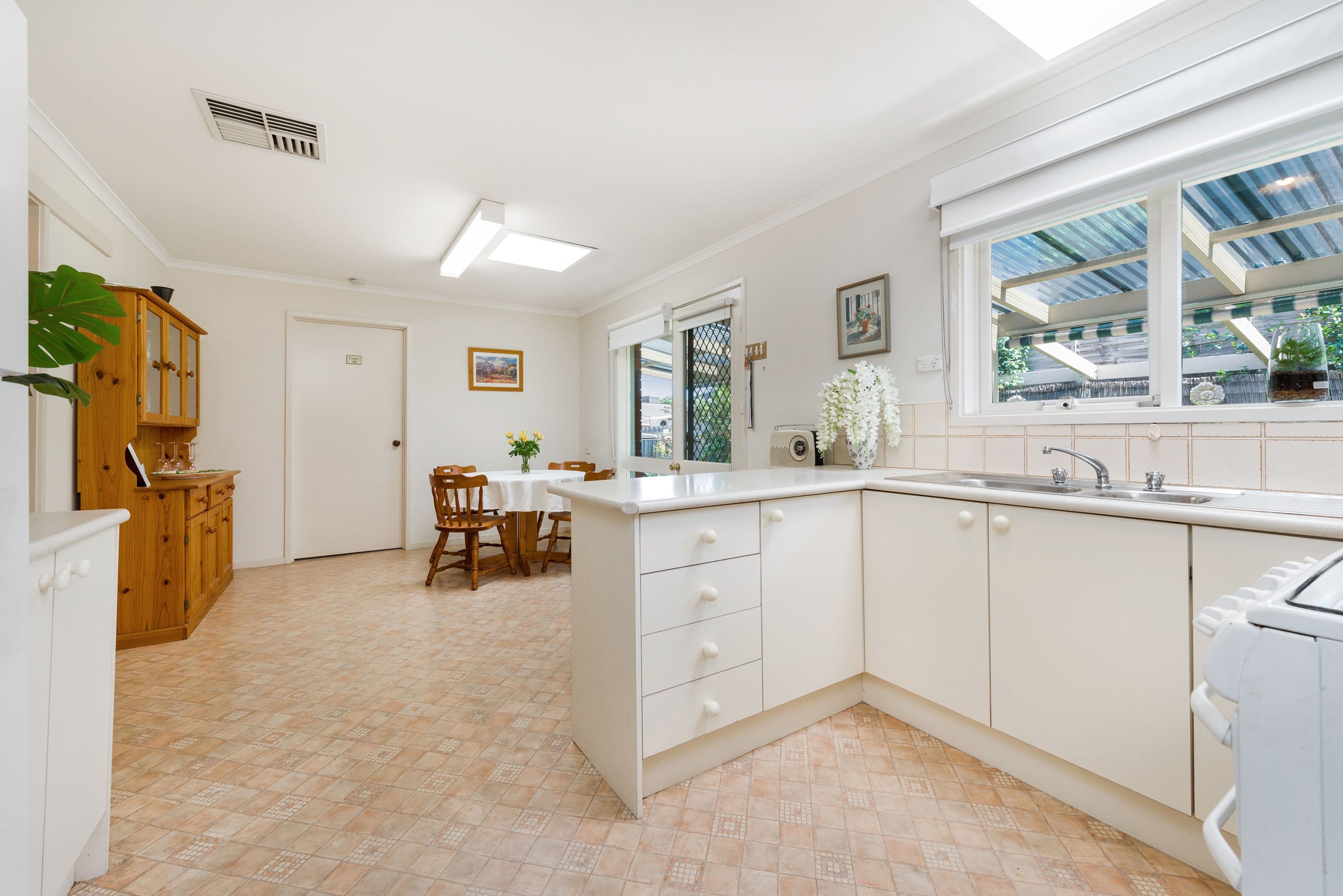 31 Forest Road, Ferntree Gully VIC 3156, Ferntree Gully - Thumbnail 2