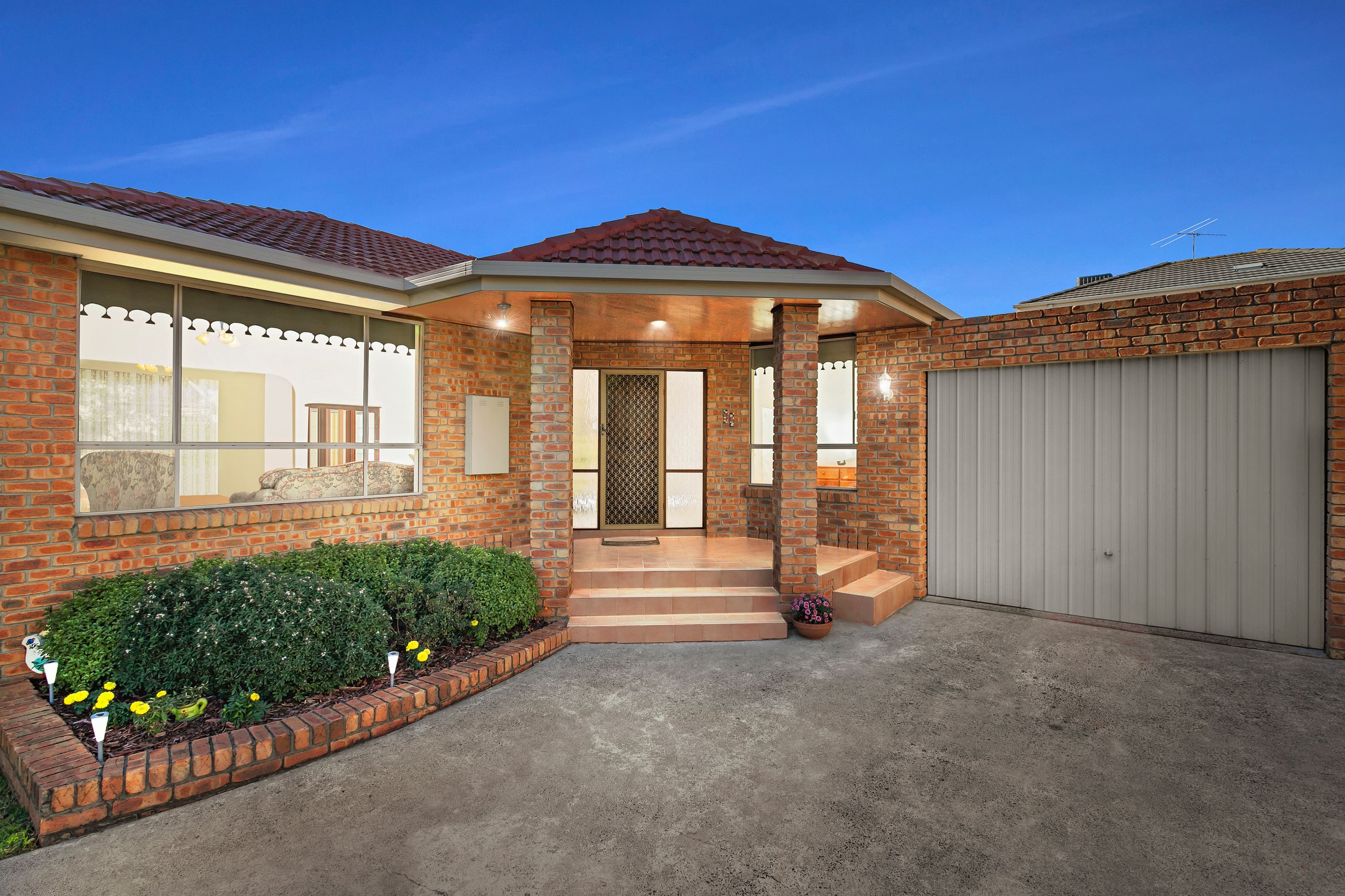 5 Hillcrest Avenue, Chadstone VIC 3148, Chadstone - Image 1