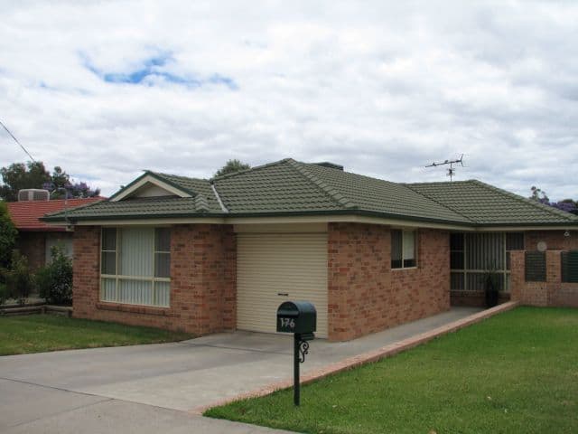 176 Hillvue Road, TAMWORTH NSW 2340, South Tamworth - Image 1