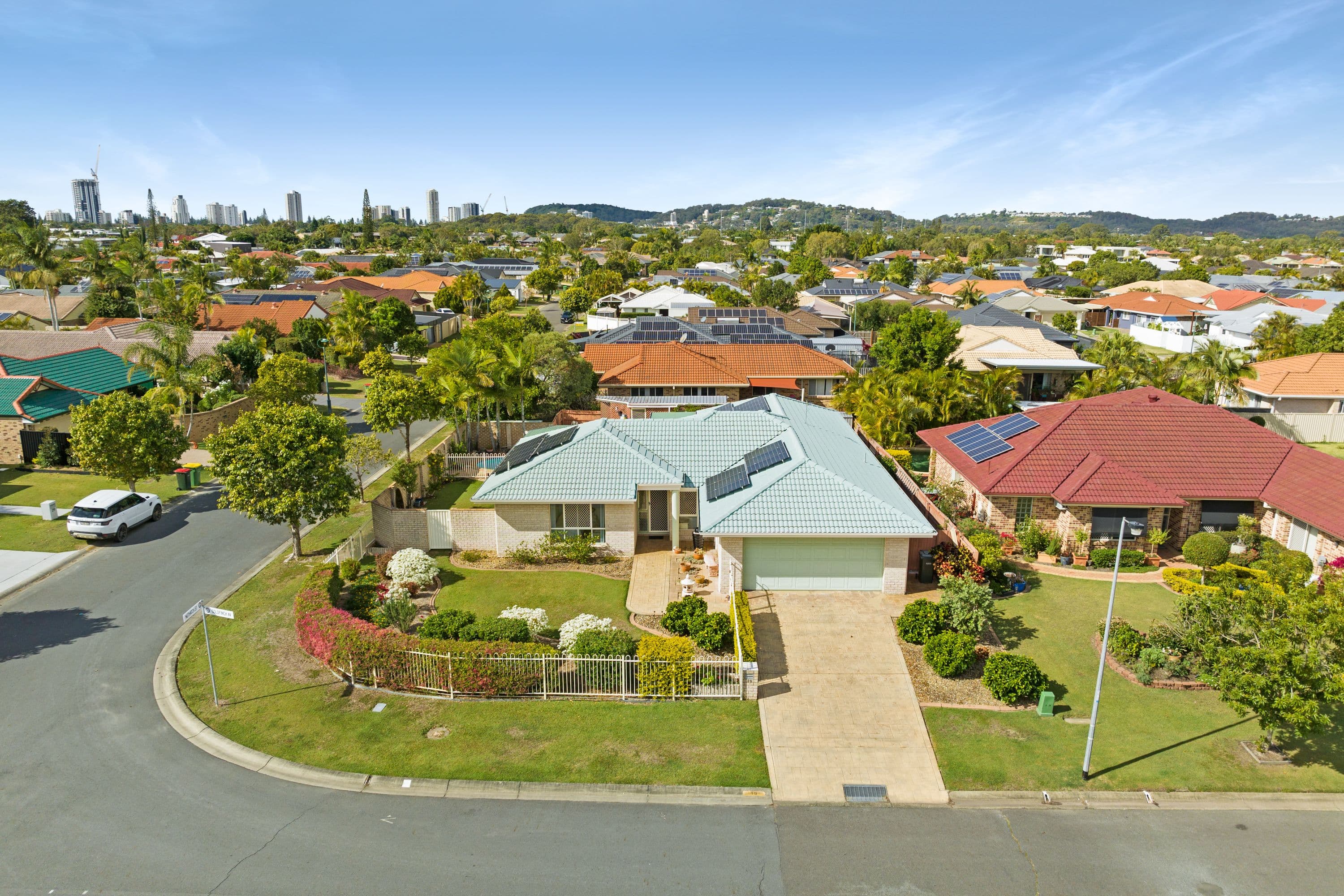 19 Goldfinch Avenue, Burleigh Waters QLD 4220, Burleigh Waters - Image 1