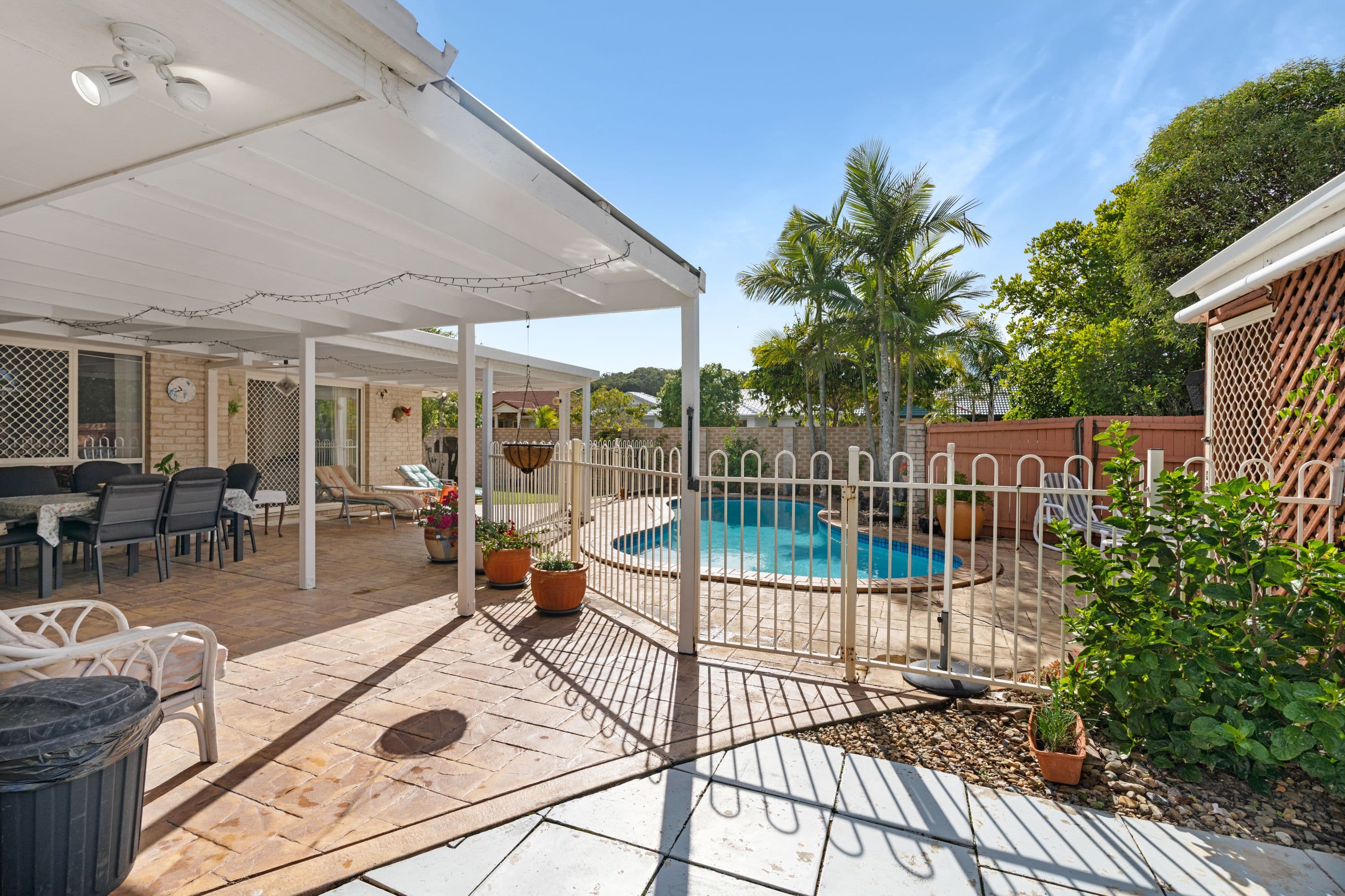 19 Goldfinch Avenue, Burleigh Waters QLD 4220, Burleigh Waters - Thumbnail 3