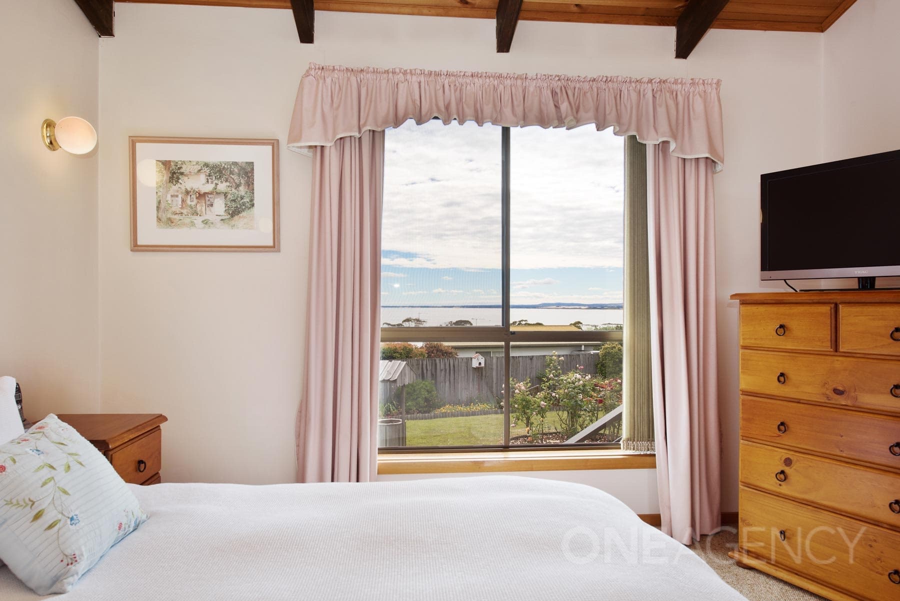 5 Alan Lade Place, Bridport, Bridport - Thumbnail 6