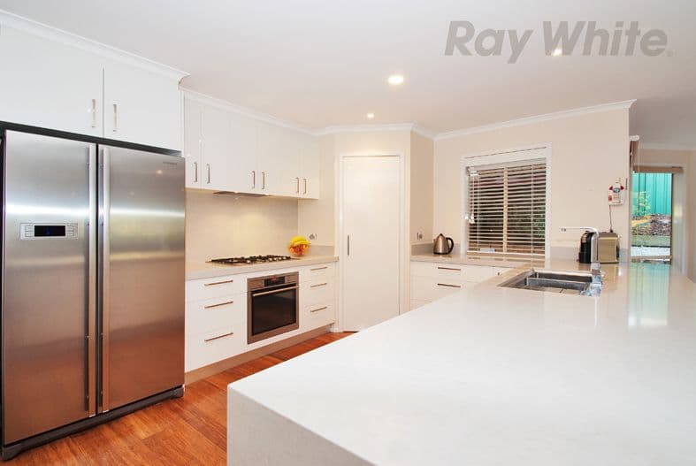 11 MAYFAIR Court, Chirnside Park VIC 3116, Chirnside Park - Thumbnail 4