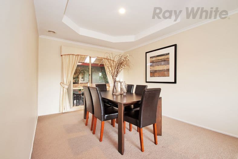 11 MAYFAIR Court, Chirnside Park VIC 3116, Chirnside Park - Thumbnail 6