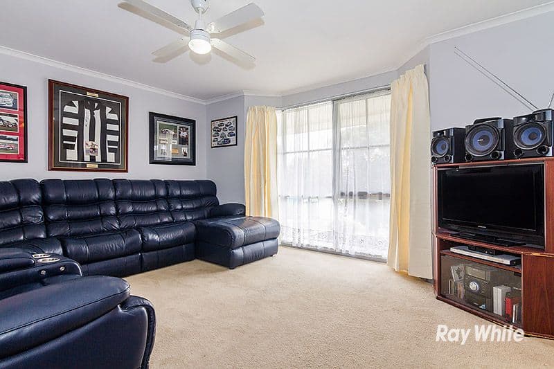 56 Willora Crescent, Cranbourne West VIC 3977, Cranbourne West - Thumbnail 3