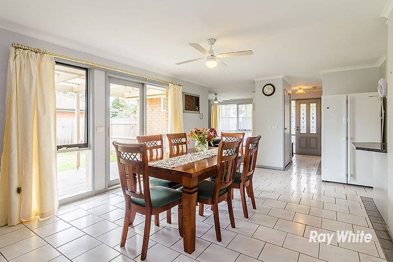 56 Willora Crescent, Cranbourne West VIC 3977, Cranbourne West - Thumbnail 6