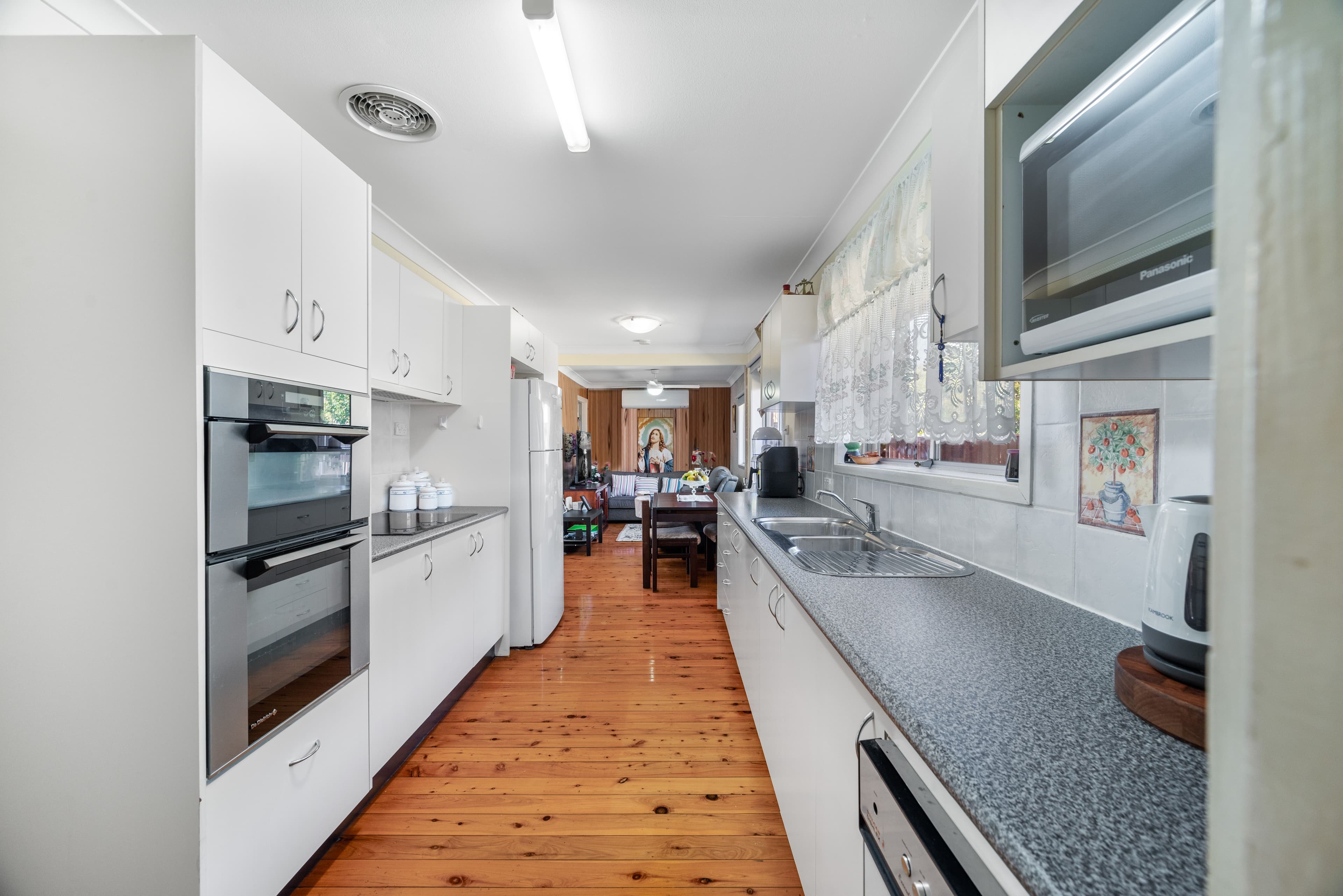 14 Paterson Street, Campbelltown NSW 2560, Campbelltown - Thumbnail 4