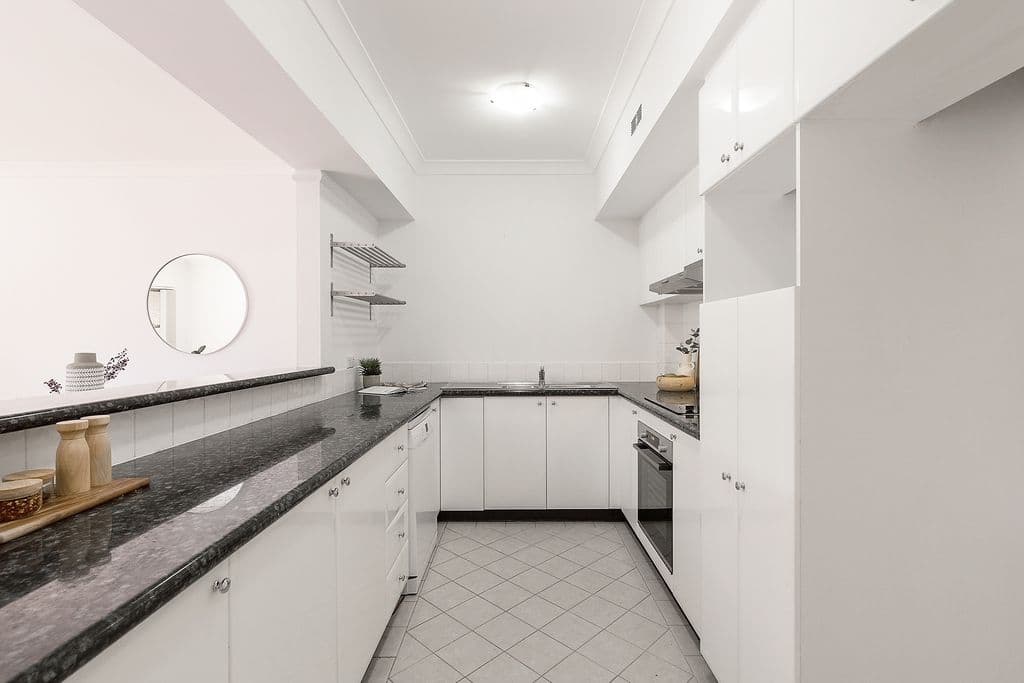 12/8 Williams Parade, Dulwich Hill - Thumbnail 3