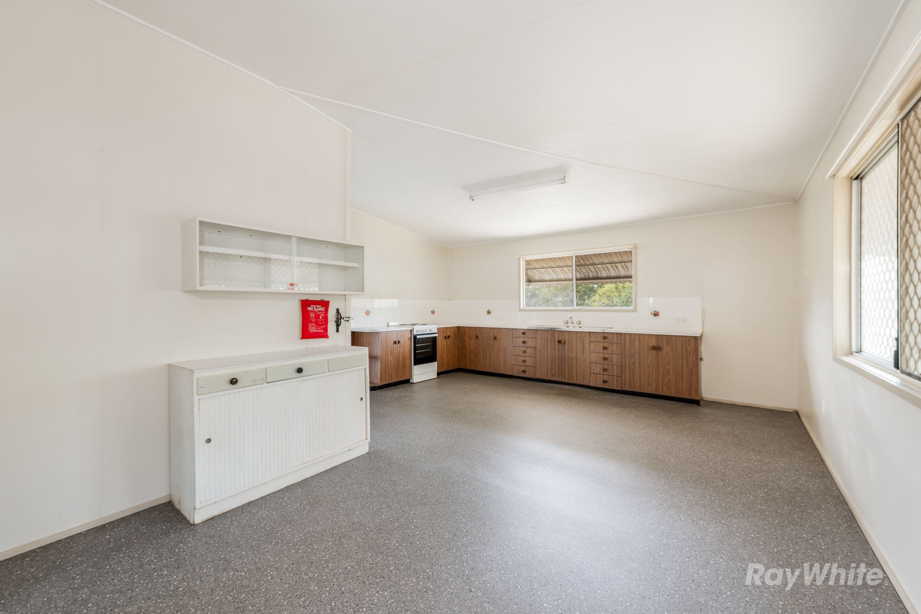 4 English Street, Gin Gin QLD 4671, Gin Gin - Thumbnail 6