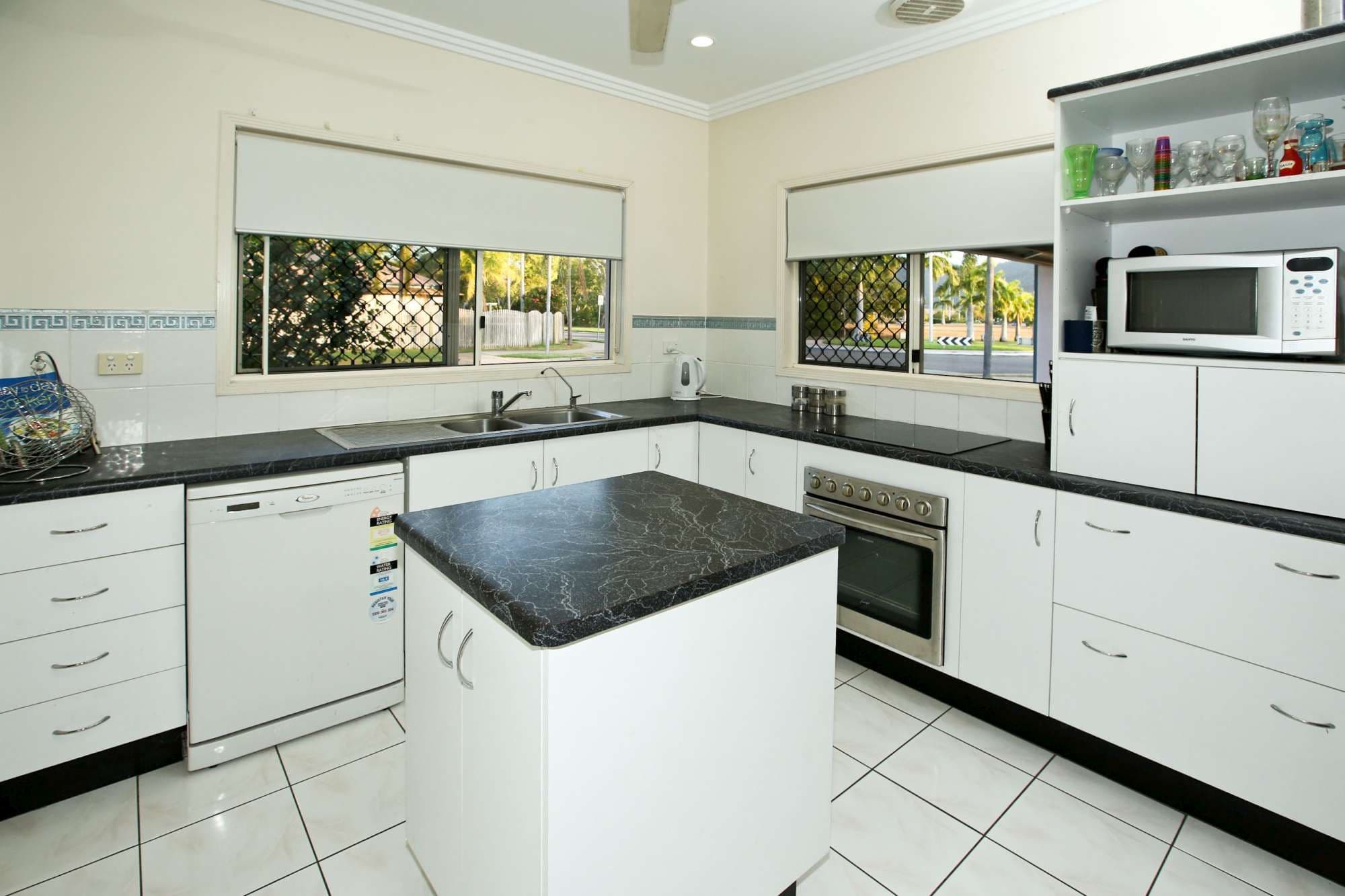 1 Wynberg Drive, ANNANDALE QLD 4814, Annandale - Thumbnail 7