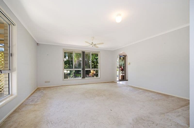 21 Wavecrest Drive, CASTAWAYS BEACH QLD 4567, Castaways Beach - Thumbnail 5