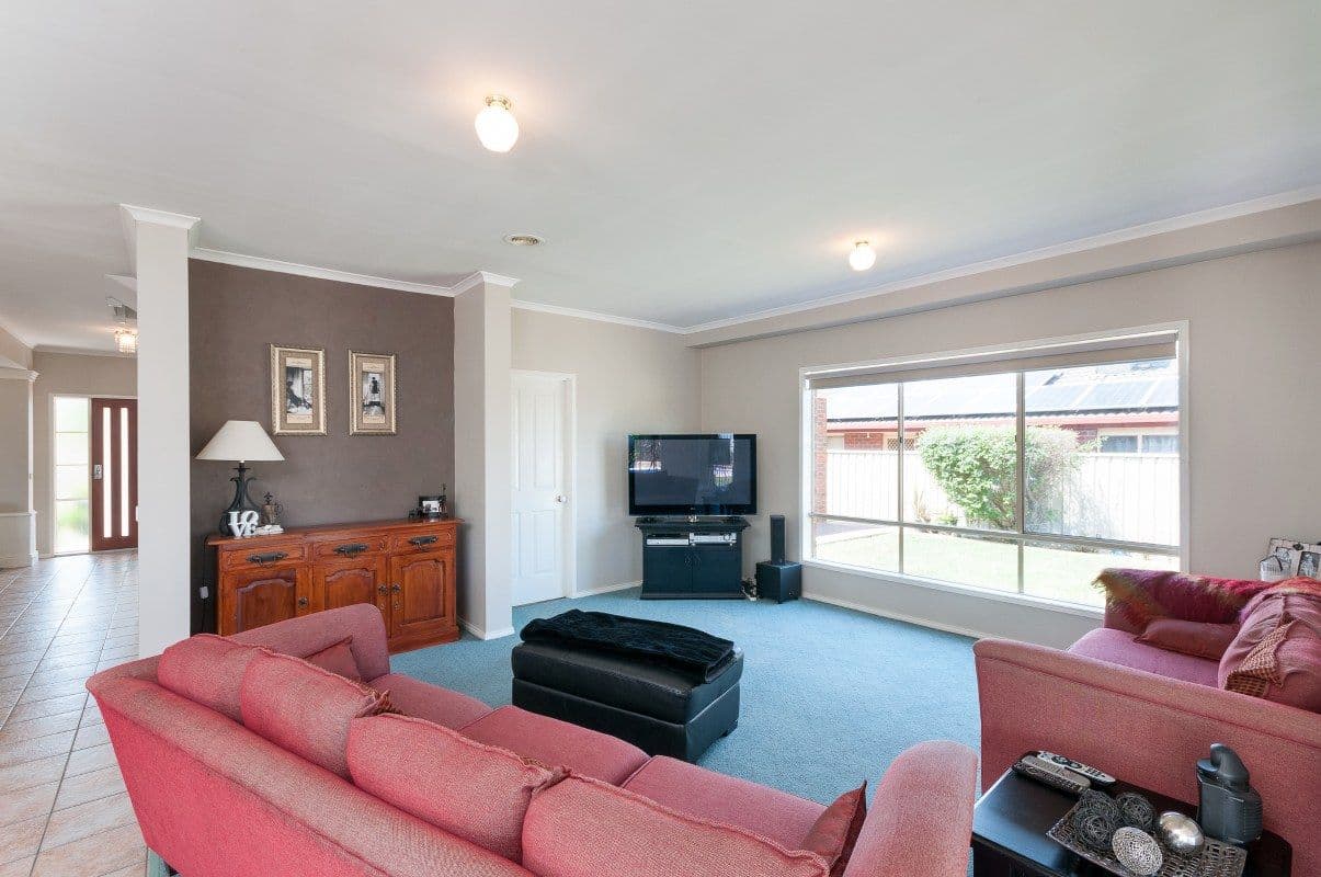 37 Waterford Avenue, CRAIGIEBURN VIC 3064, Craigieburn - Thumbnail 3