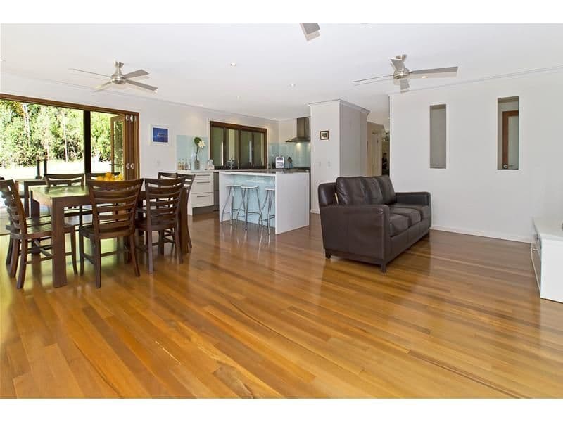 16 Tarawara Avenue, TALLAI QLD 4213, Tallai - Thumbnail 4