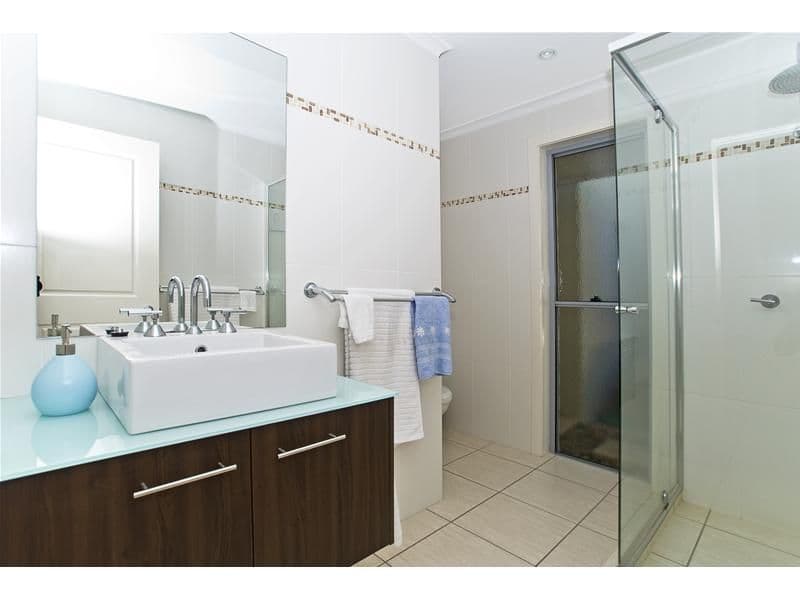 16 Tarawara Avenue, TALLAI QLD 4213, Tallai - Thumbnail 7