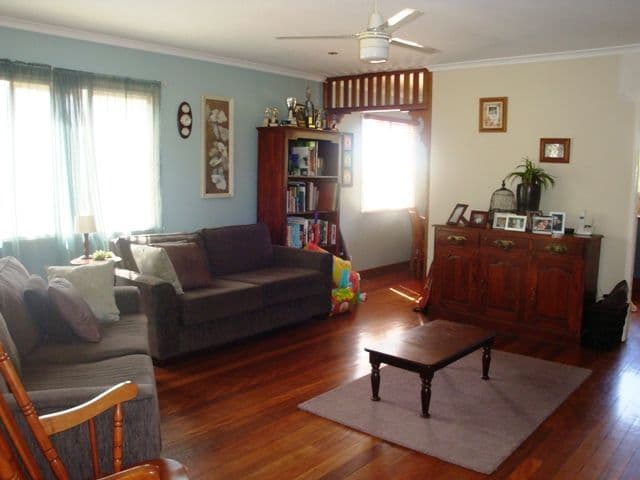 10 Vesta Street, OXLEY QLD 4075, Oxley - Thumbnail 3