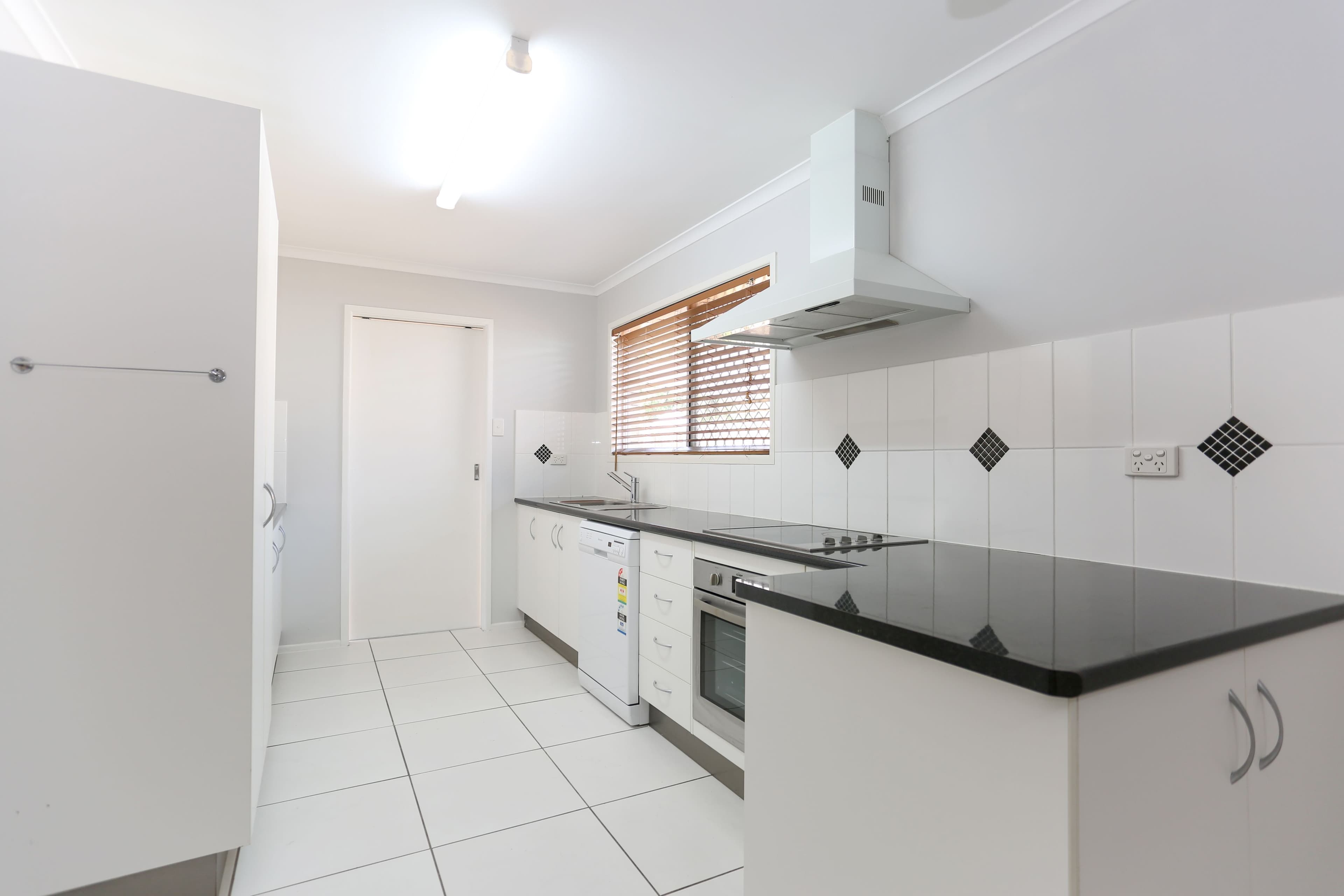 24 Gold Street, Mackay QLD 4740, Mackay - Thumbnail 2