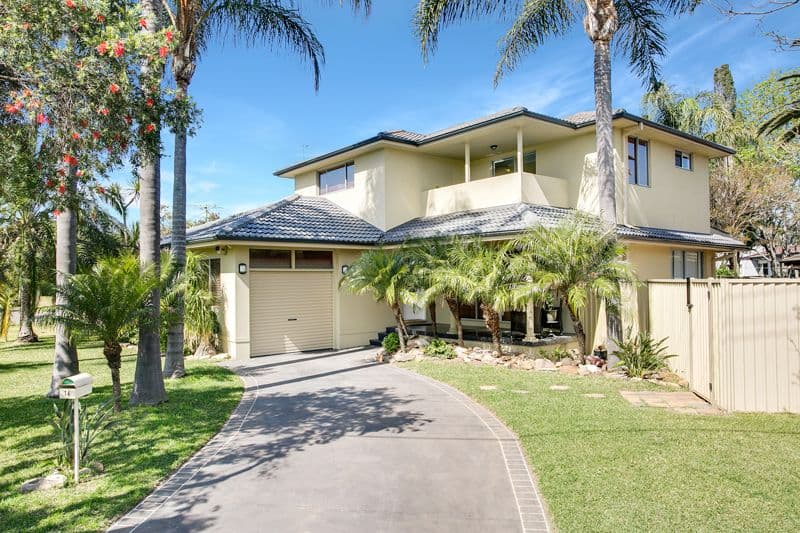 16 Racecourse Road, South Penrith - Image 1