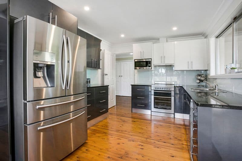16 Racecourse Road, South Penrith - Thumbnail 2