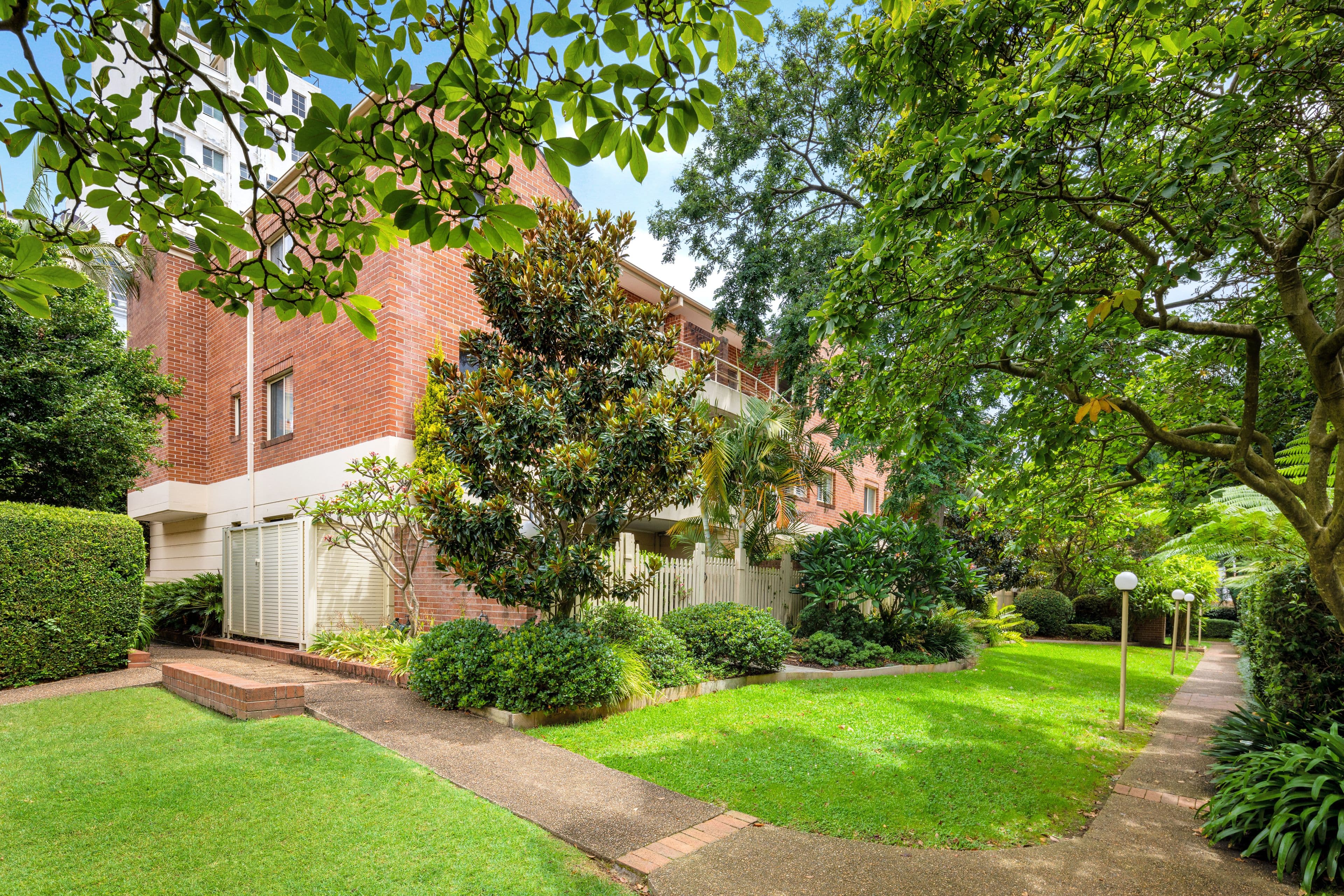 22 Ridge Street, North Sydney NSW 2060, North Sydney - Thumbnail 2