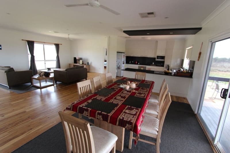28 Albert Park Road, Charleville QLD 4470, Charleville - Thumbnail 2