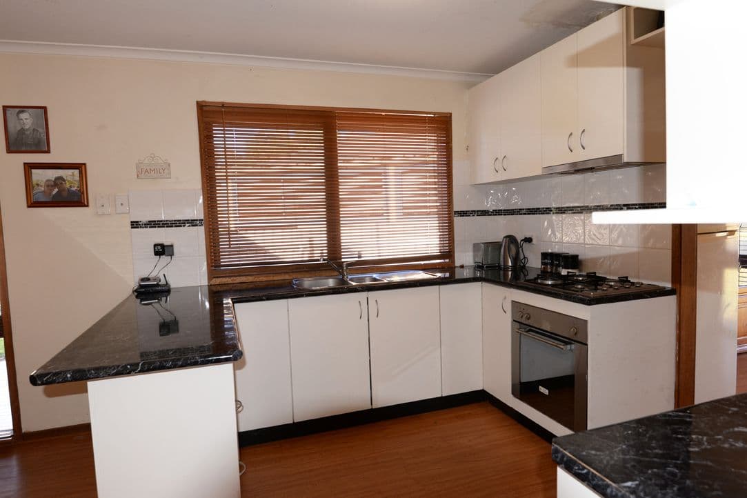 18 Yellow Gum Way, THURGOONA NSW 2640, Thurgoona - Thumbnail 8