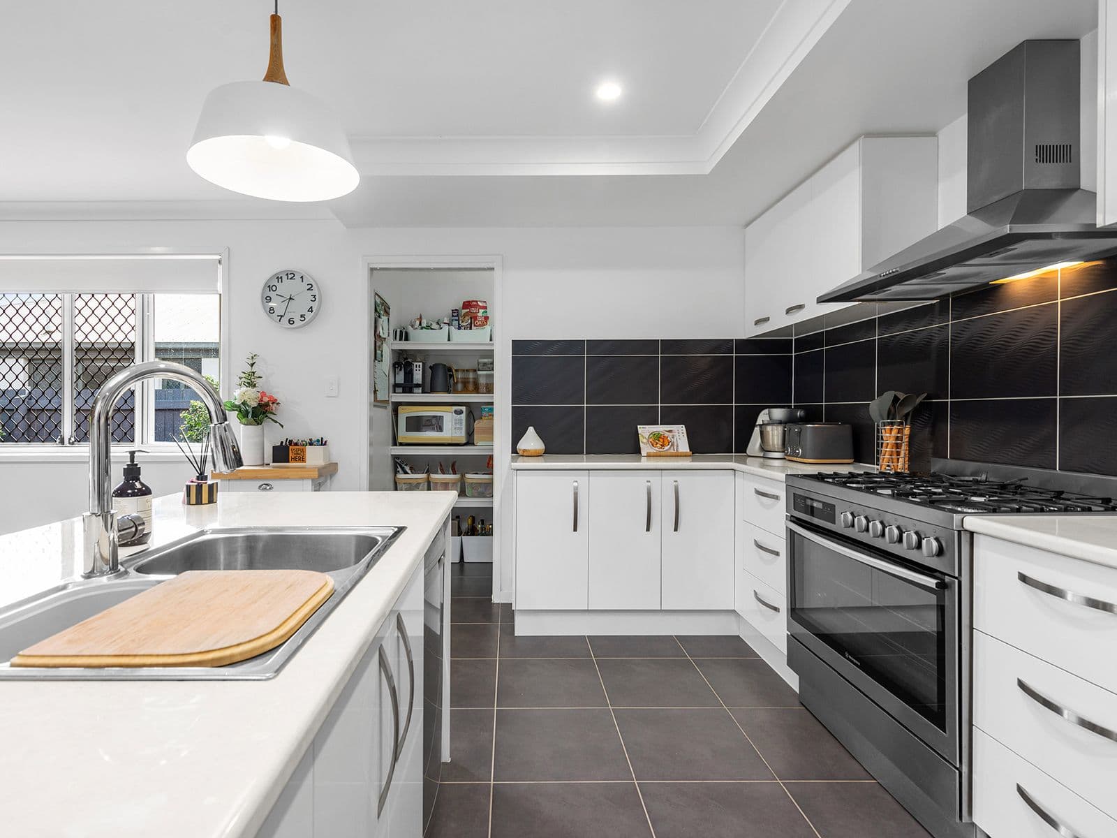 14 Pamphlett Street, Oxley QLD 4075, Oxley - Thumbnail 3